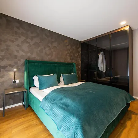 B-chill Hotel 4*