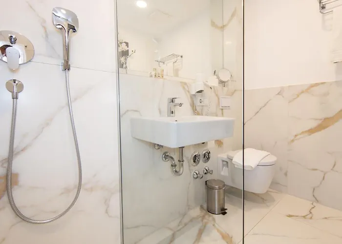 Hotel B-chill 4*