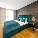 Otel B-chill 4*