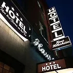 Otel B-chill